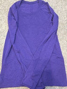 Women's Purple swiftly long sleeve Top sz 8